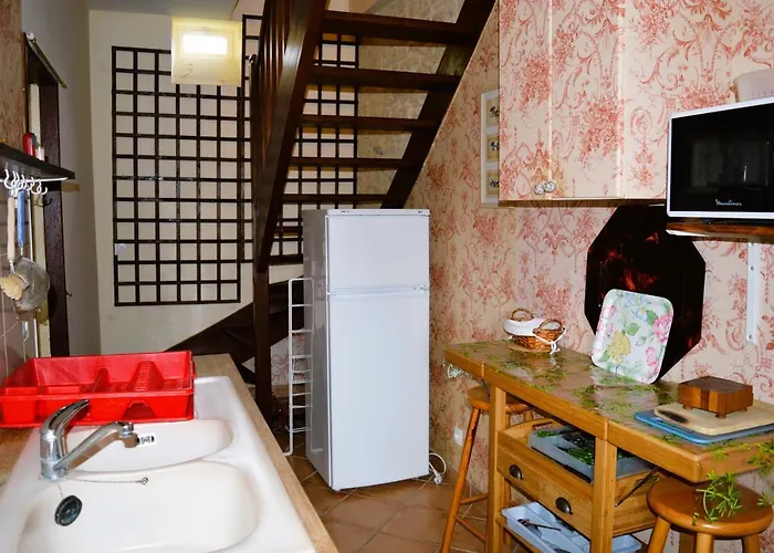 בית נופש La Quinta, Belle Maison En Pierres Avec Jardins