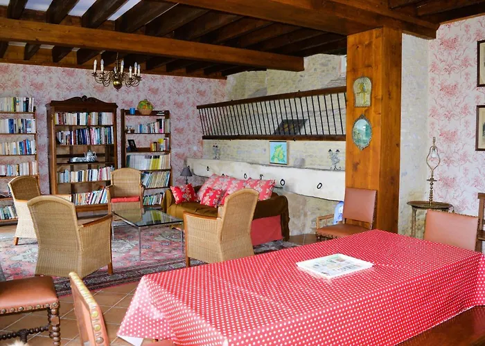 בית נופש La Quinta, Belle Maison En Pierres Avec Jardins *